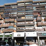 Neves - Location: Pour 4 Personnes Dans Un Quartier Anime فال تورُن