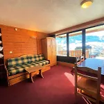 Apartment Neves - Location: Pour 4 Personnes Dans Un Quartier Anime