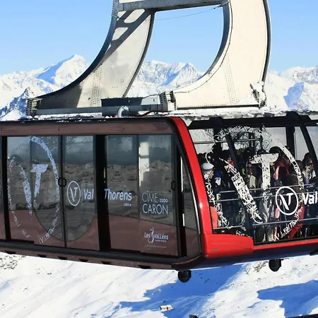 Neves - Location: Pour 4 Personnes Dans Un Quartier Anime شقة *