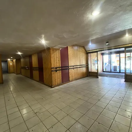 Neves - Location: Pour 4 Personnes Dans Un Quartier Anime
