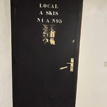 Neves - Location: Pour 4 Personnes Dans Un Quartier Anime Apartman *
