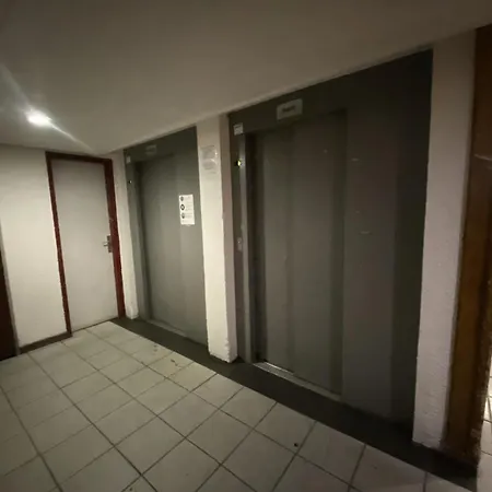Neves - Location: Pour 4 Personnes Dans Un Quartier Anime * Val Thorens