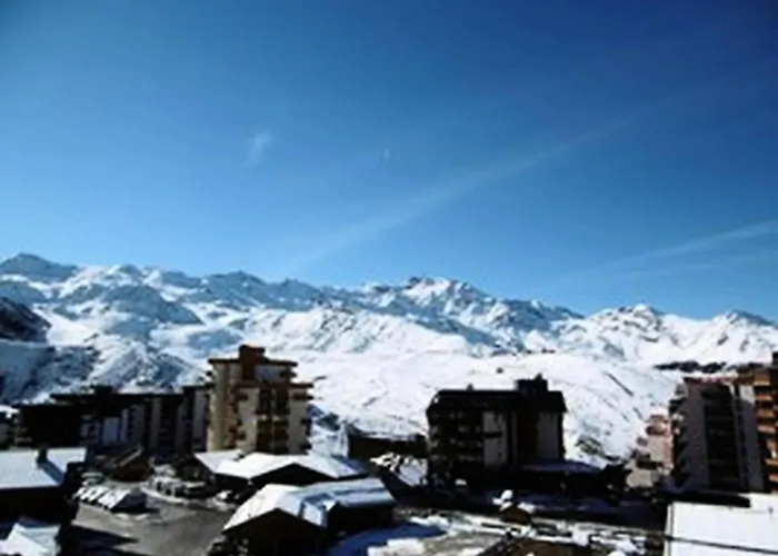 Neves - Location: Pour 4 Personnes Dans Un Quartier Anime