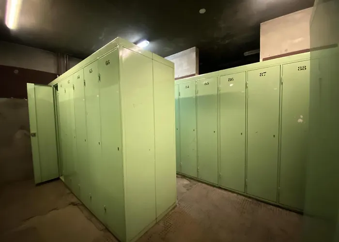 Neves - Location: Pour 4 Personnes Dans Un Quartier Anime