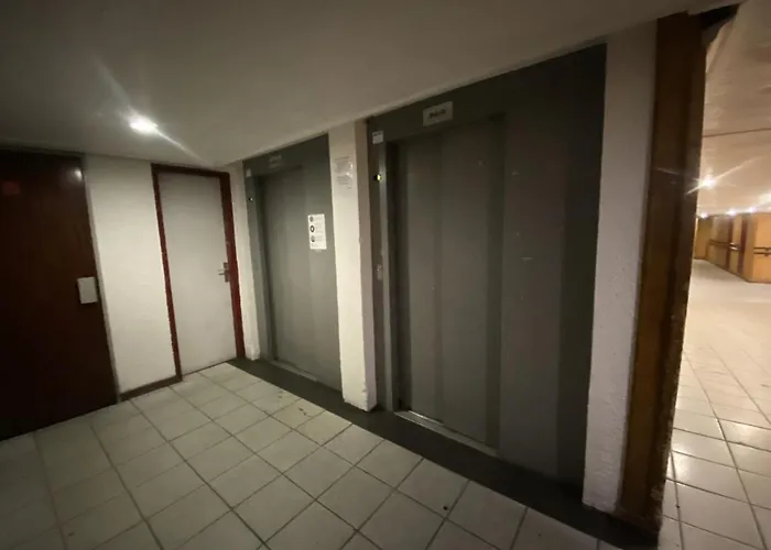 Neves - Location: Pour 4 Personnes Dans Un Quartier Anime * Val Thorens