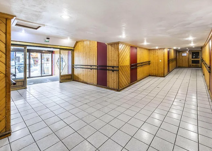 Neves - Location: Pour 4 Personnes Dans Un Quartier Anime شقة فال تورُن